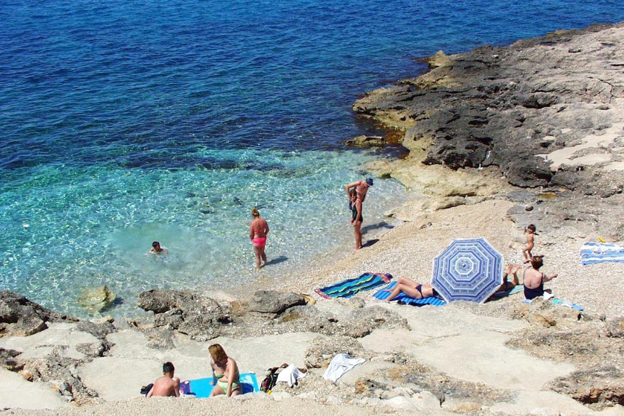 Apartments With A Parking Space Ivan Dolac, Hvar - 8753 Exterior foto