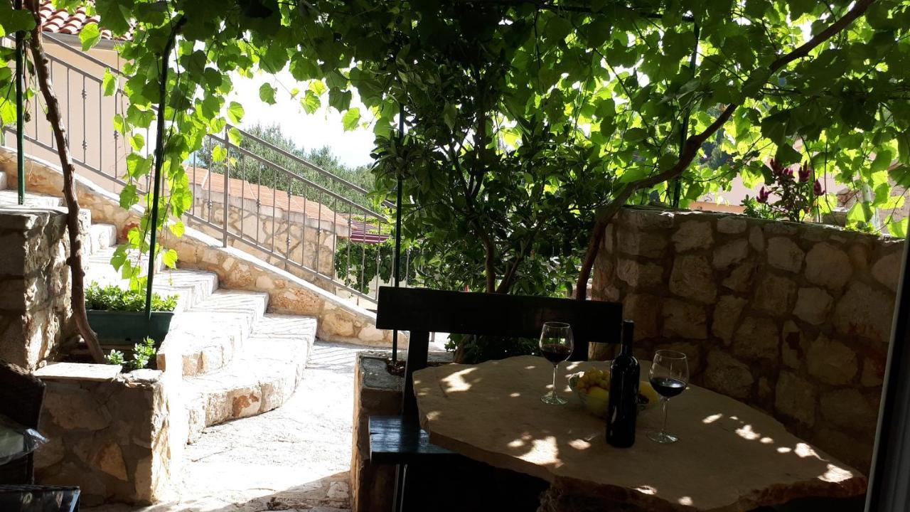Apartments With A Parking Space Ivan Dolac, Hvar - 8753 Exterior foto
